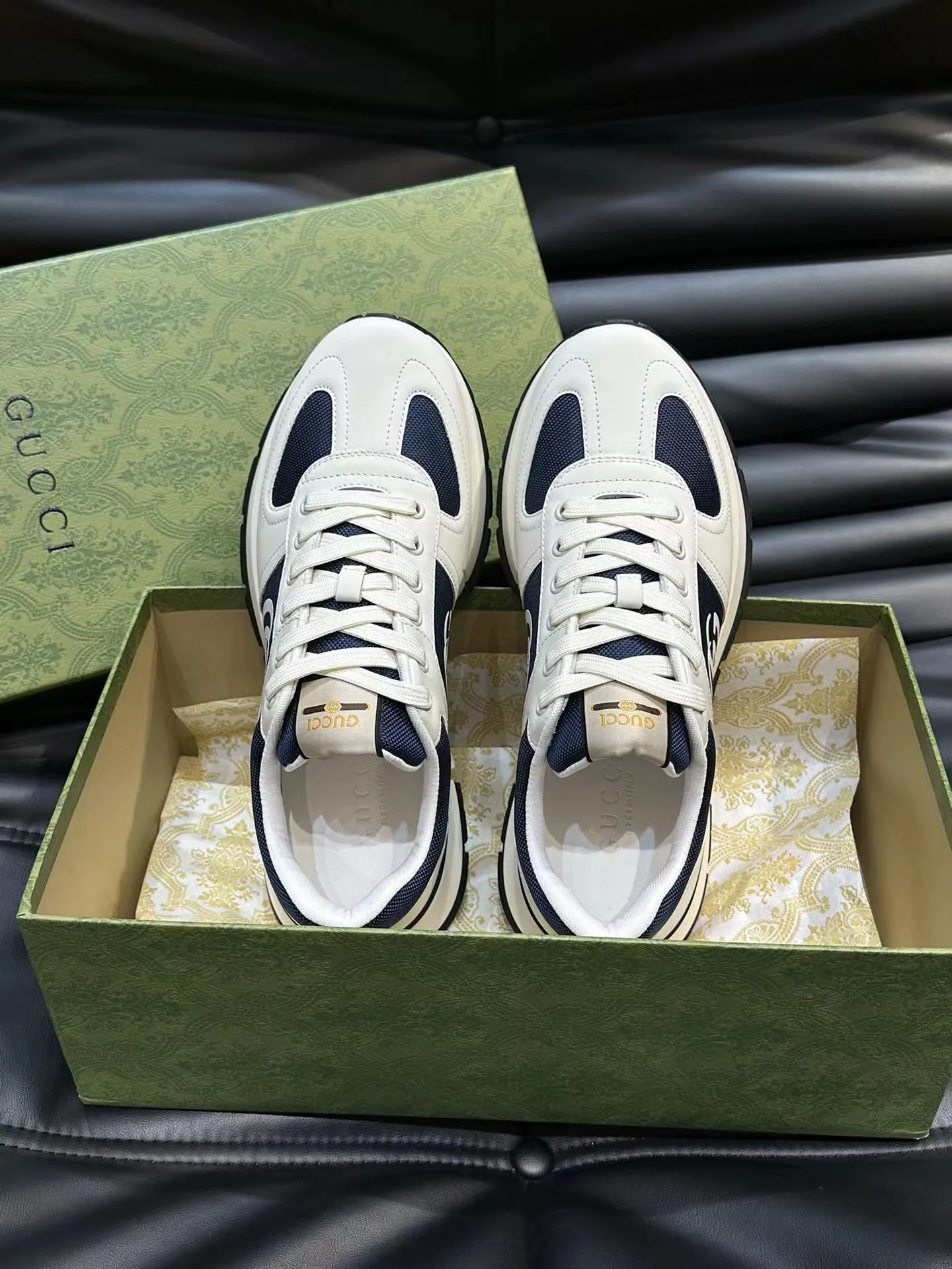 Factory price: 460💰Gucci new men's shoes GUCCI [Lightning] latest shoes are shipped. Original quality, fashionable, made of special materials, sheepskin lining, brand new packaging. The foot feels super comfortable and the workmanship is impeccable. Size: 38-45, Dingyi 45